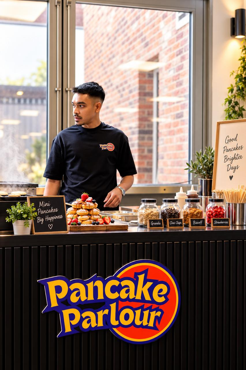 Pancake Parlour chef at the live cart